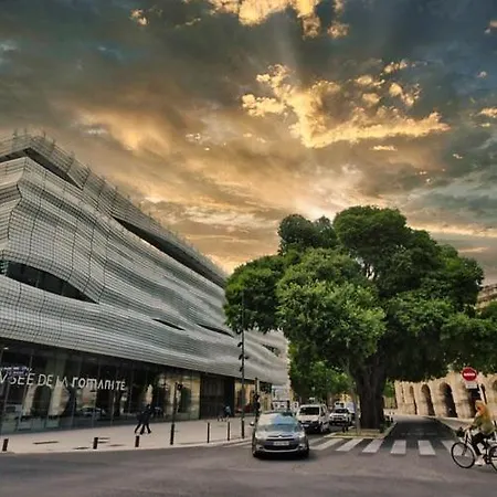 La Terrasse Des Arenes *